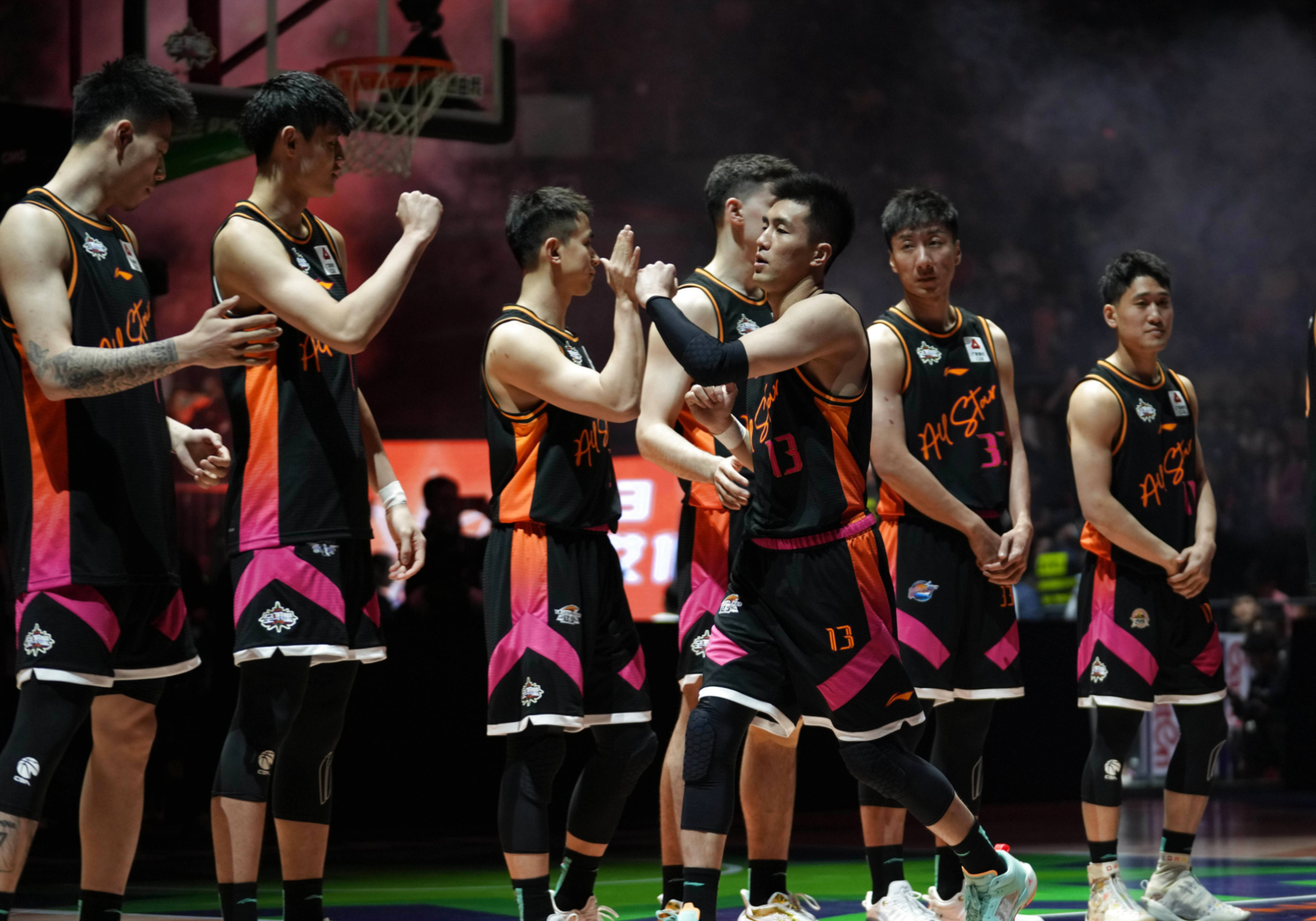 关于赛前CBA季后赛焦点战；费城76人遗憾出局；信心回归；更衣室氛围转暖的信息