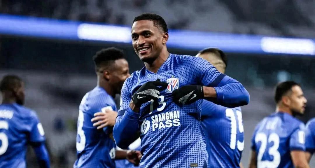 今晨上海申花调整名单以备葡超，回应争议环节打磨，气氛紧张，训练强度明显提升的简单介绍