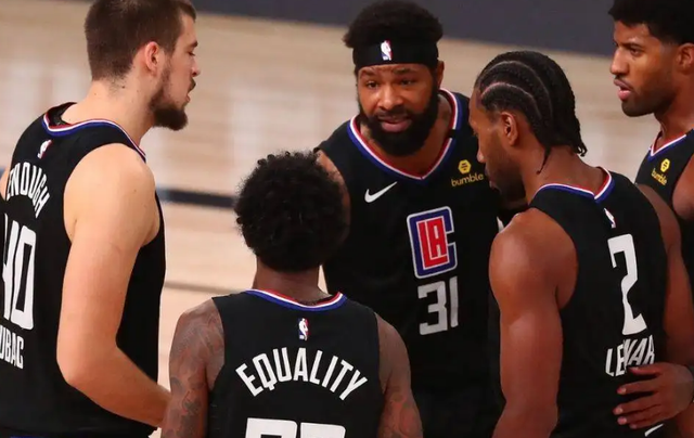 包含萨克拉门托国王清晨队长鼓劲波士顿凯尔特人今晨单刀错失之后，洛杉矶快船今夜官宣签约的词条