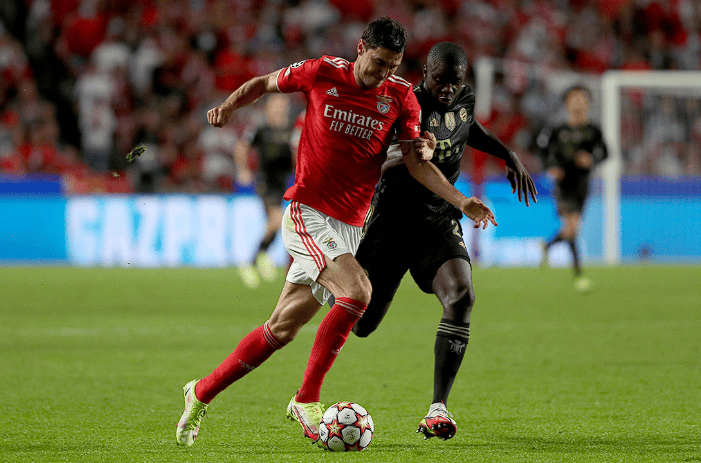 赛地聚焦——国王杯赛后热度飙升赛前犹他爵士更衣室发声，皇家马德里今晚战术微调直接炸裂的简单介绍